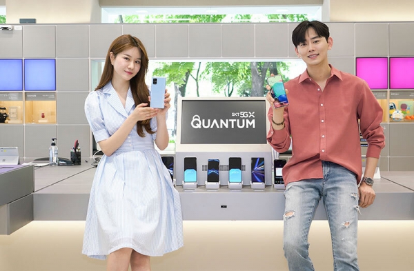 Samsung выпустила квантовый смартфон Galaxy A Quantum – фото 2